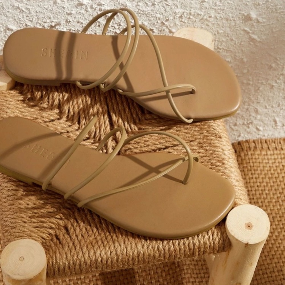SHEIN Toe Post Slim Strap Sliders